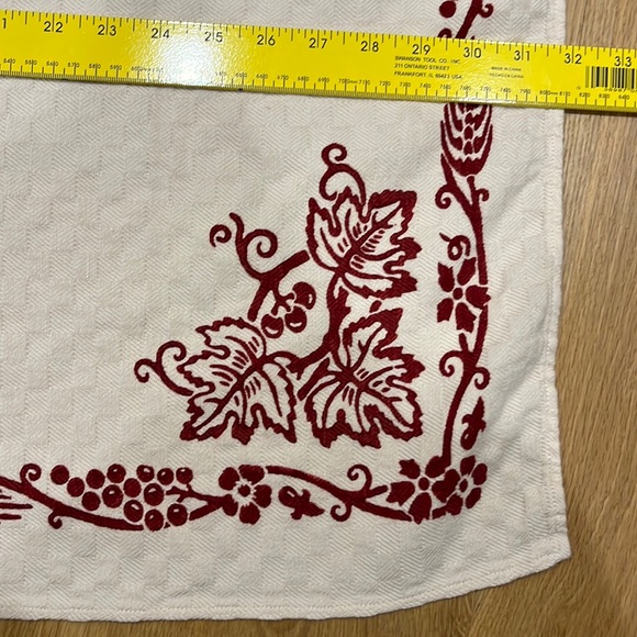 Gorgeous bertozi 32” square Italian stamped by hand tablecloth Rooster NWOT - Picture 3 of 10